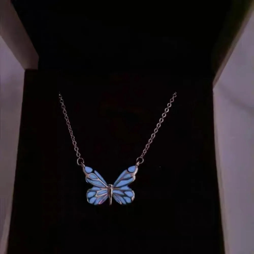 Collier pendentif papillon lumineux pour femme – Bijou cadeau