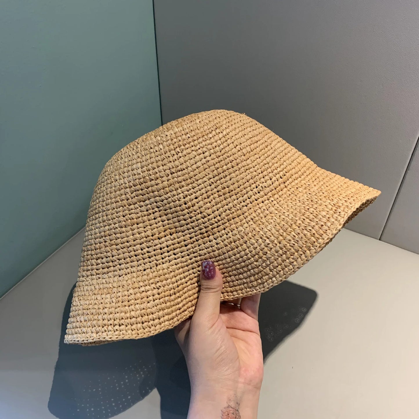 Chapeau de soleil en raphia pour femme – Plage en paille fait main