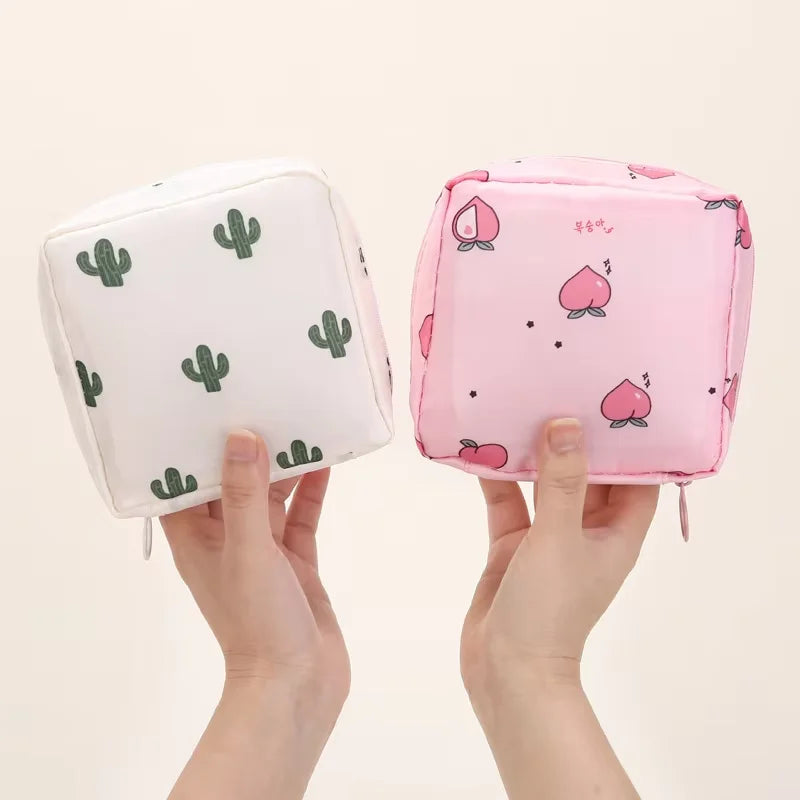 Waterdicht Sanitair Zakje voor Vrouwen – Tampon- & Maandverbandorganizer met Cartoonontwerp