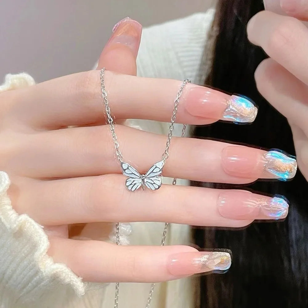 Collier pendentif papillon lumineux pour femme – Bijou cadeau
