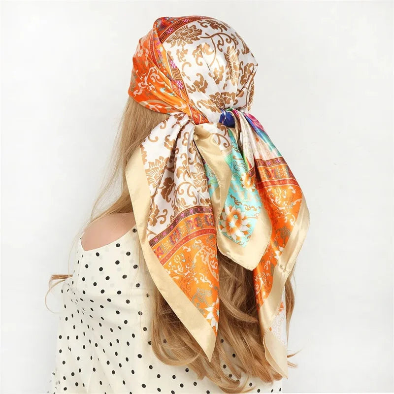 Foulard en soie pour femme 90x90 cm – Bandana carré tendance