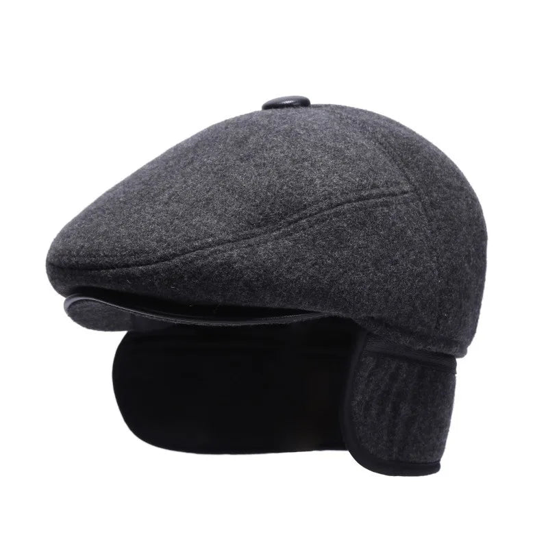 Winter Beret Flat Cap – Warm 5-Panel Hat with Ear Flaps