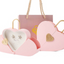 Coffret cadeau élégant en forme de cœur avec collier de roses de luxe