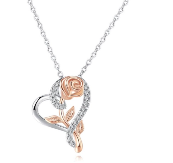 Coffret cadeau élégant en forme de cœur avec collier de roses de luxe